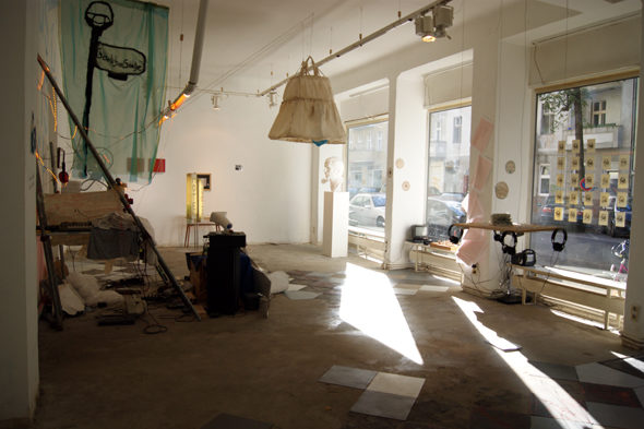 Underconstruction, installation view at Apartment Project