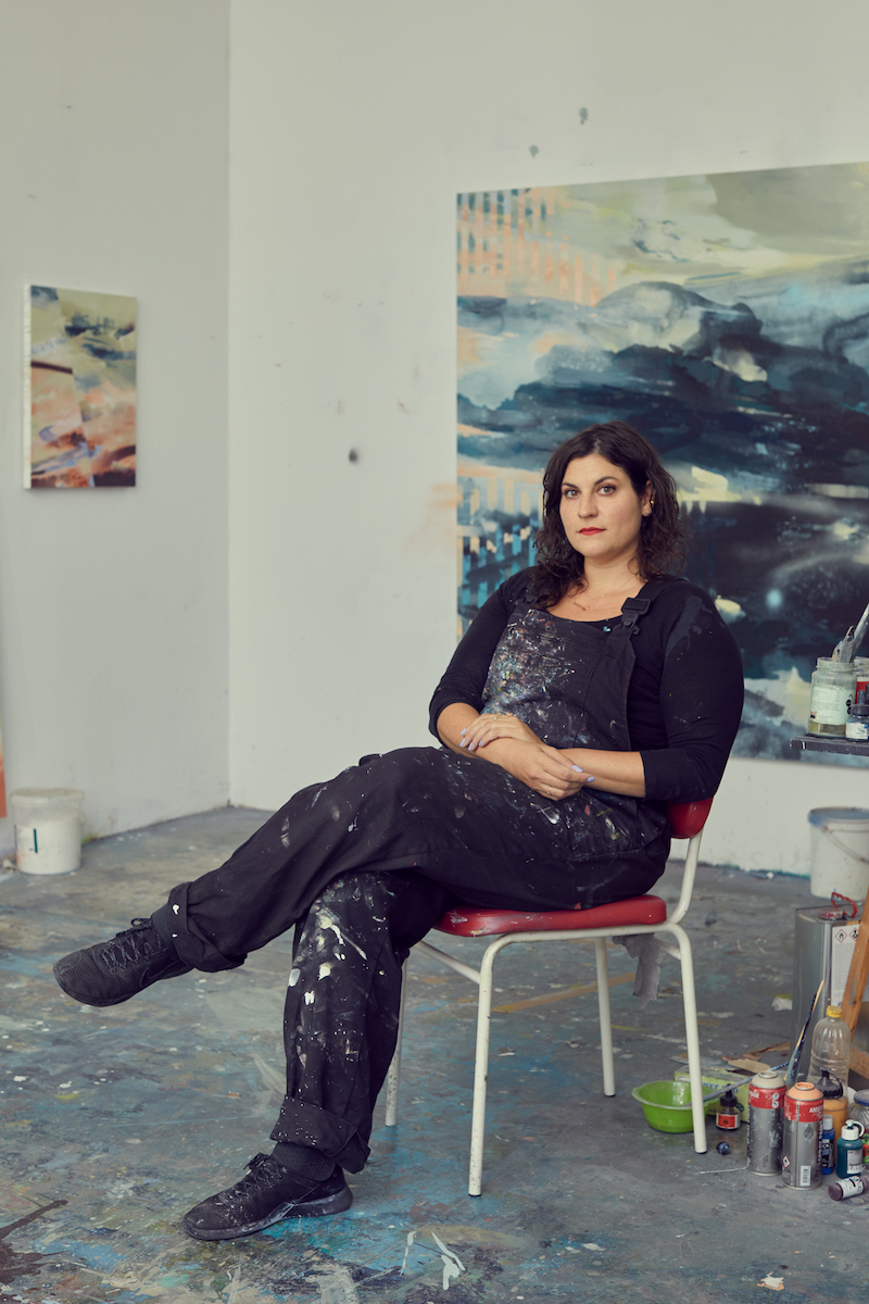 Portrait of Michelle Jezierski in her artist studio photographed by Martin Müller