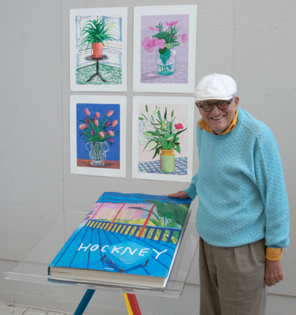 David Hockney showing off his TASCHEN SUMO book, Los Angeles, August 23rd 2016 // © David Hockney; Photo Credit: Jean-Pierre Gonçalves de Lima